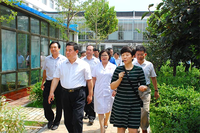 市委副書記、市長(zhǎng)劉曙光到濰坊市市立醫(yī)院峽山分院和綠康源養(yǎng)老康復(fù)中心